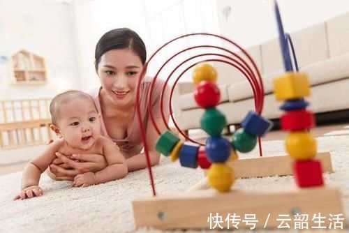 宝宝学|娃9个月还不会爬?3个原因很关键,用对方法助宝宝爬行一臂之力