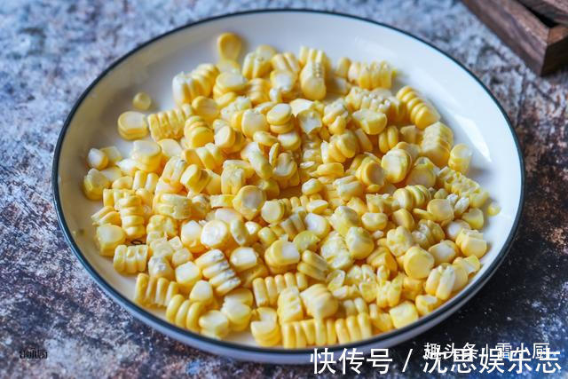 雷小厨|为什么饭店的玉米烙那么好吃,掌握黄金比例,在家轻松做出来