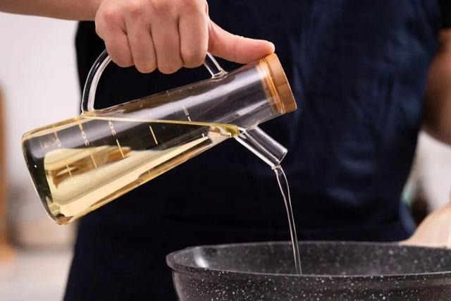 患者|糖尿病患者最怕这3种食用油!适合糖友吃的油有哪些?