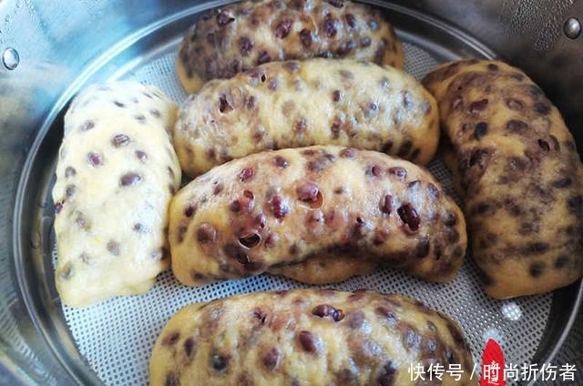 网红店蜜豆卷超火，其实在家也能做，我加入了南瓜泥更好吃