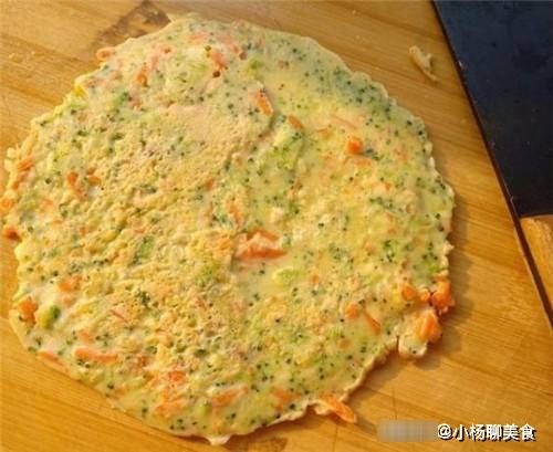 早餐饼|西兰花还炒着吃？加工成早餐，家人更爱吃，3分钟出锅，懒人最爱