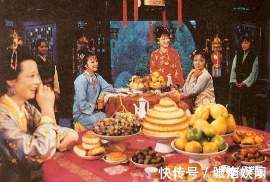 身份!她是贾府身份最高贵的少奶奶,却非十二钗,甚至连名字都没有