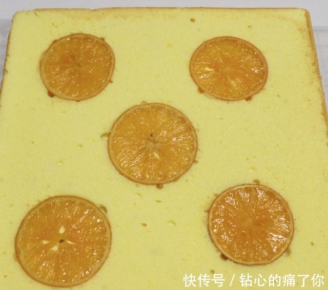  香橙蛋糕卷，湿润绵甜，带着淡淡橙香