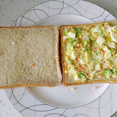 沙拉酱|西兰花鸡蛋三明治