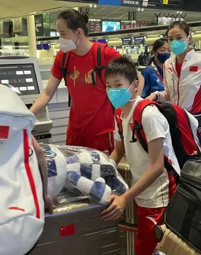 赞助商|全红婵在国家队补贴少，夺冠后的收入有哪些？能上什么大学！