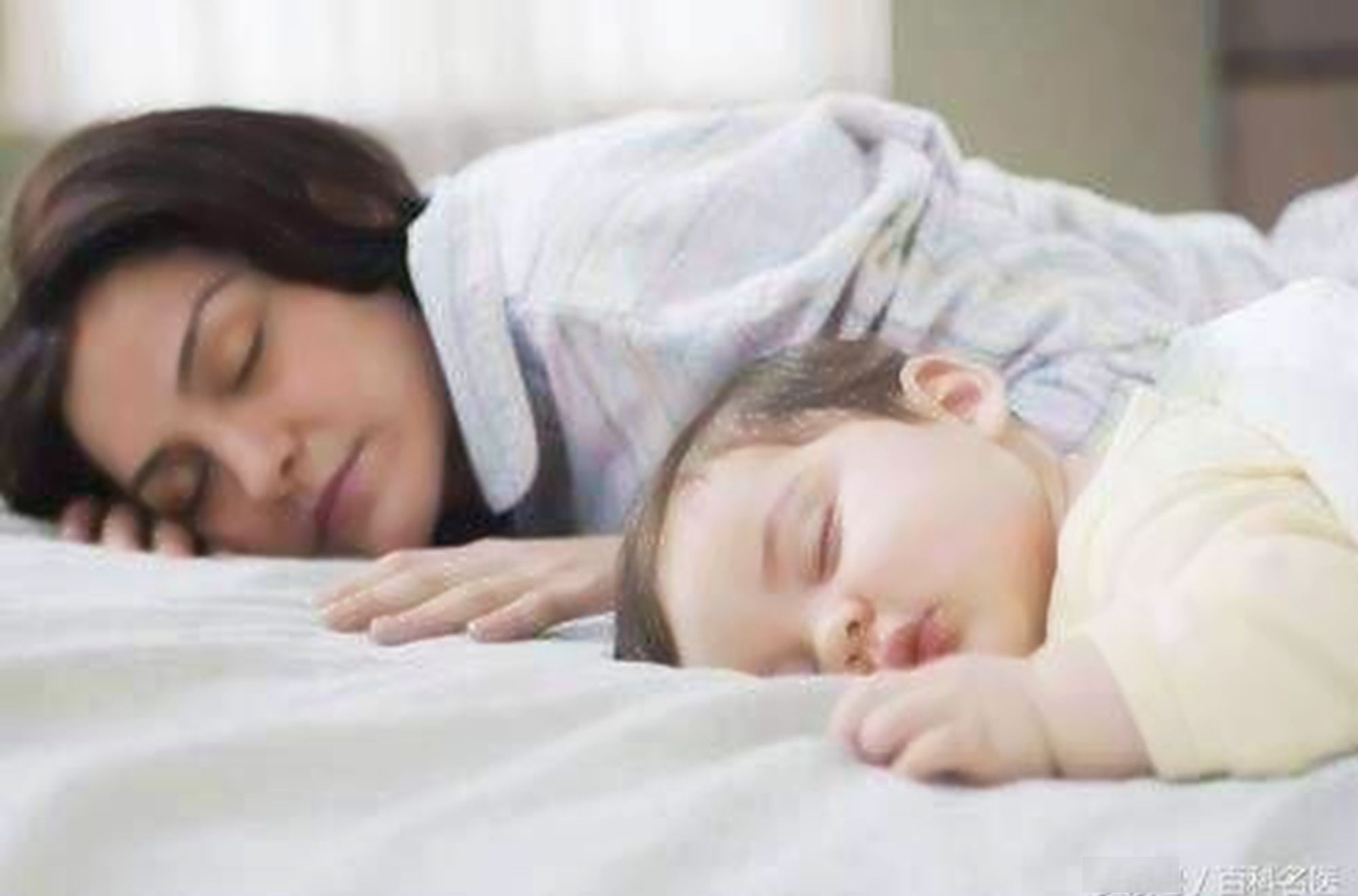 结局|一岁就开始枕枕头的宝宝长大后怎样了三种结局,都该看看