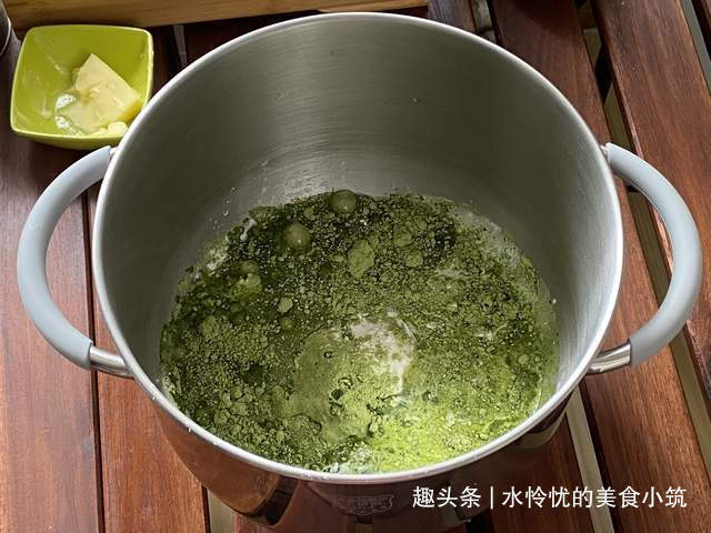 好吃又好看的小面包,扁扁平平的外貌像是一块‘饼’,其实不是哟