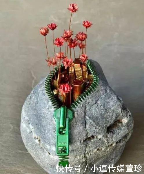 每块|还在疯狂的收藏奇石?只要给石头赋予“灵魂”,每块石头都是奇石