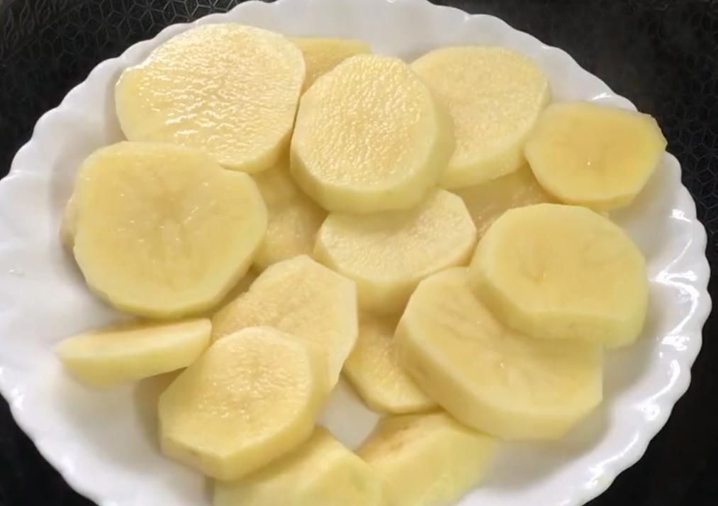 准备2个土豆做一顿美味的早餐,鲜香美味又软糯,孩子超爱吃