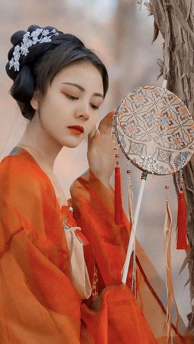 佳节|杜牧很著名的一首诗,秋天与老友一起爬山,短短8句清新流畅