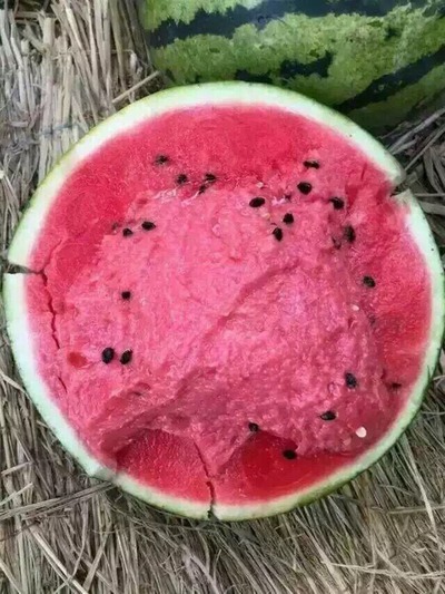 水果|正在减肥的你，三种水果别贪吃，尤其第二种，很多人都喜欢！