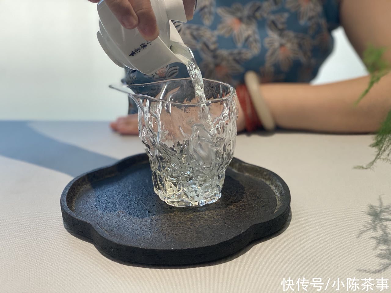 选茶|白茶要怎么冲泡才好？从选茶，到选器，择水，水温，教程很细致