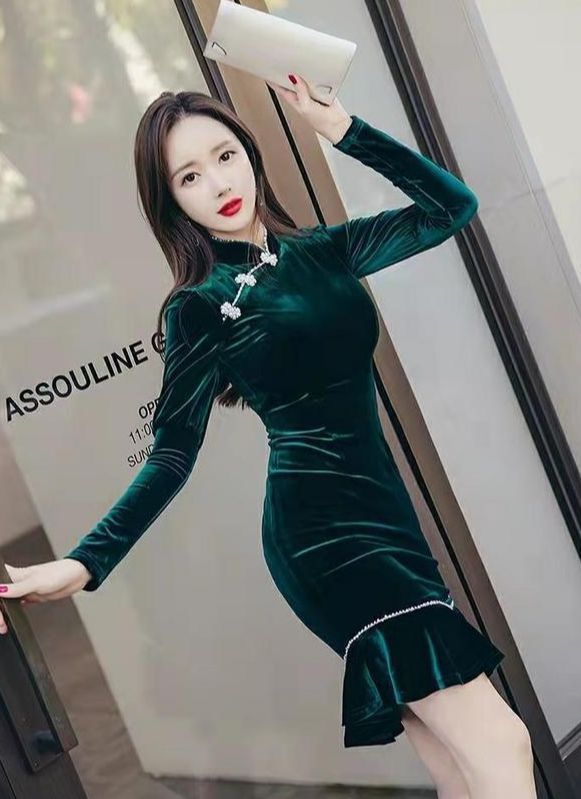 旗袍 性感气质的旗袍,长袖金丝绒的荷叶边打底包臀裙