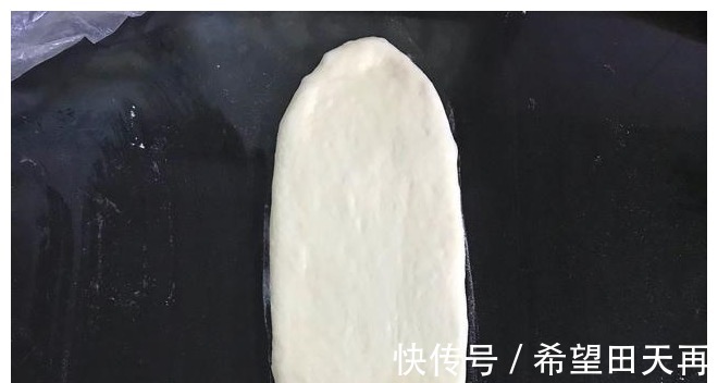 生吐司|私藏的吐司配方，多加一步柔软拉丝，放凉也不硬，新手一次成功！