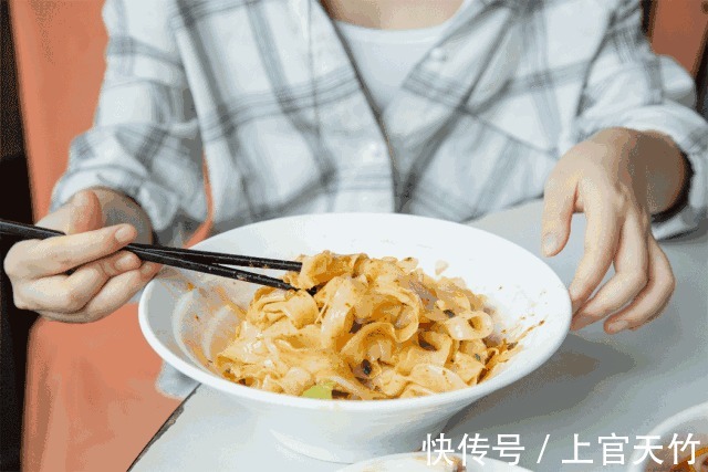 为什么农村老人一般都是自己动手做面条?这样做是为了节省开支吗?