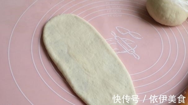 换种口味做烧饼,外酥里嫩咸中带甜,放凉了更好吃