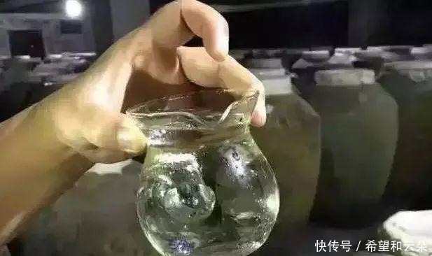 什么是年份酒,多少年才算年份酒