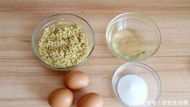  发糕|简单快手的小米发糕，原来可以吃出这样的高！大！上！