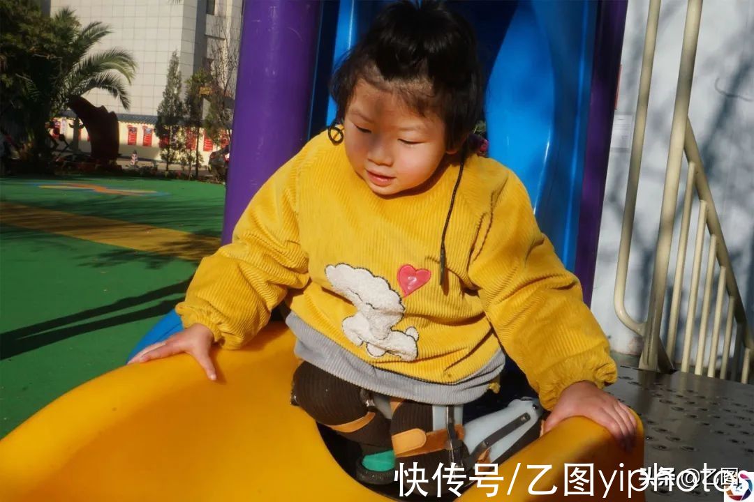 小溪|女童出生时遗传了父母所有优点，谁知一项新生儿检查让妈妈崩溃