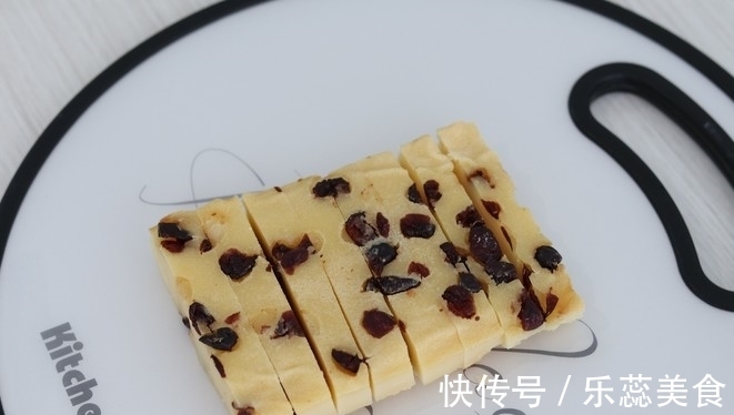 补钙|孩子不喝奶,担心他会缺钙?它是补钙“法宝”,一口吃3都嫌不够