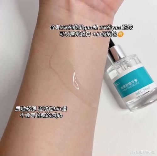 你化妆卡粉吗？其实关键在这两点，今天给你解决