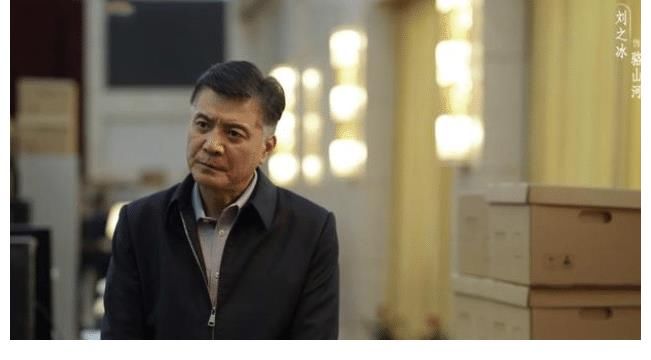 张艺兴|大哥孙红雷霸气回归,硬汉张艺兴紧随其后,《扫黑风暴》你值得看!