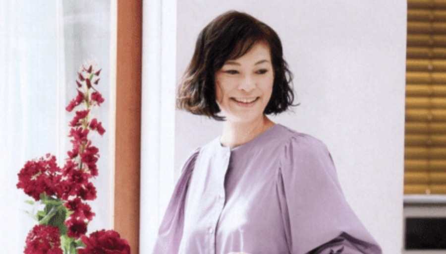 穿搭 四五十岁的女性换发型,与其为了减龄去装嫩,不如优雅知性显高级