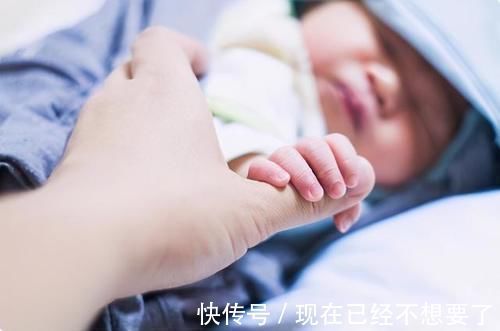 父母|宝宝身上有3个“智慧按钮”,家长平时多抚摸,孩子长大更聪明