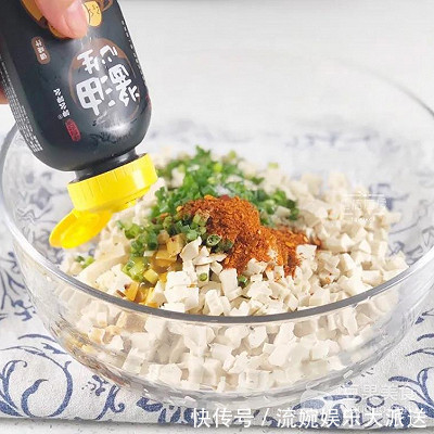 鹅妈妈钛晶|豆腐锅贴的做法