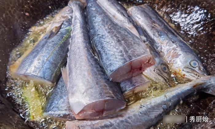 鱼肉|入秋后,此鱼我碰到就买,肉厚刺少,营养极高,炖一锅鲜美又滋补