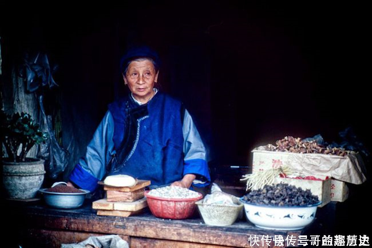 丽江古城|老照片：80年代的云南丽江和玉龙雪山，远离尘嚣，宛若世外桃源