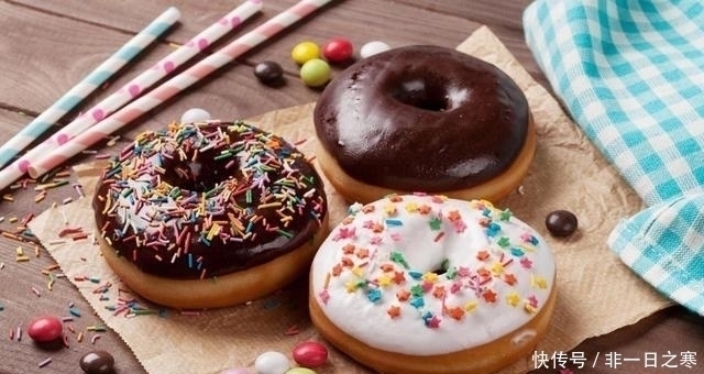 富硒液|有这3种“特质”的女性,肌肤会越来越通透,不用化妆反而更美