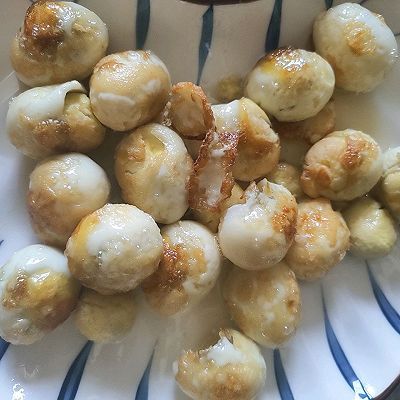 虎皮鹌鹑蛋亲昵红烧肉