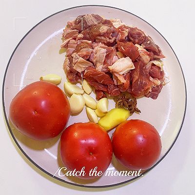 西红柿炖牛腩