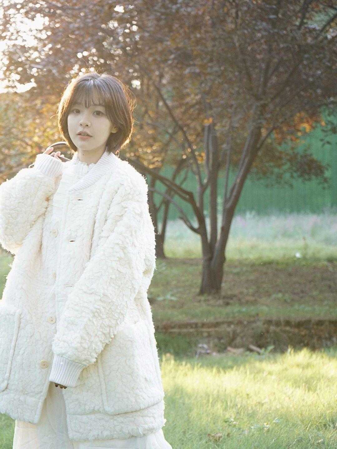 外套|我又被“羊羔毛外套”美到了,不愧是今年冬季最in单品,你有吗?