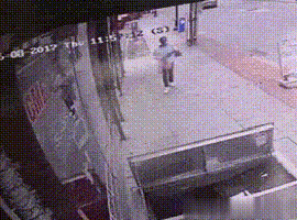 |搞笑段子:我去接亲的时候也是非常轻松,完全没人阻拦