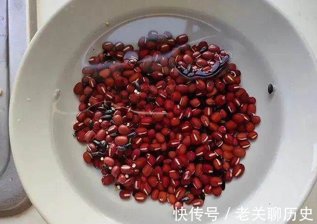红豆|用它代替米面做早餐,低脂低卡高蛋白,一次煮一锅,吃7天没问题