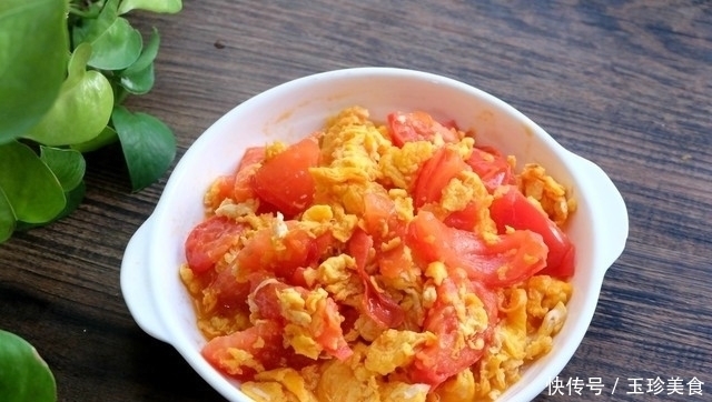 面饼|晒一晒我和两个孩子的晚餐，两道快手家常菜，配上烙饼和白粥，香