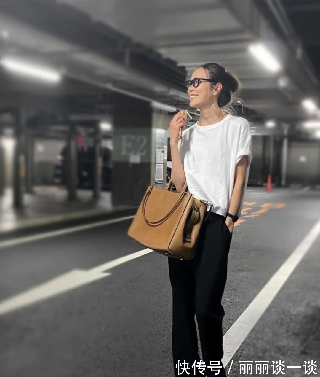 白色系 日本中年主妇的经典“黑白穿搭”,不老气不沉闷,简约大方还高级!