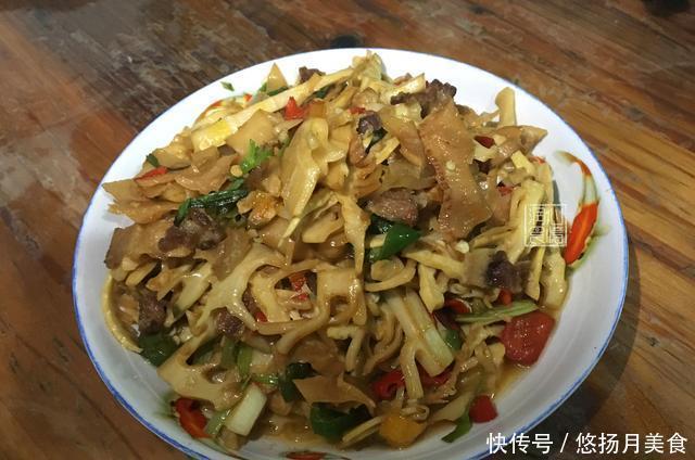 外甥|去二姐家蹭饭,3个人4菜一汤吃到撑,二姐去店里吃得130元吧