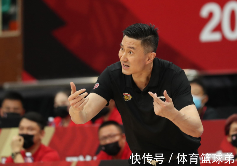 刘维伟|这次刘维伟成为最佳主帅,但杜锋杨鸣不乐意了,我们哪里比他差?