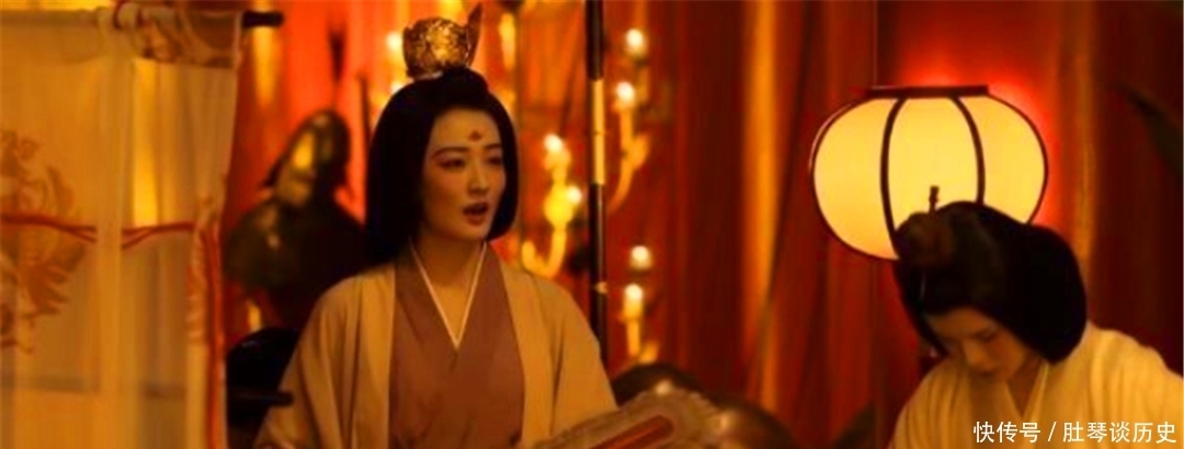 李白为什么会用“云想衣裳花想容”来形容杨玉环?