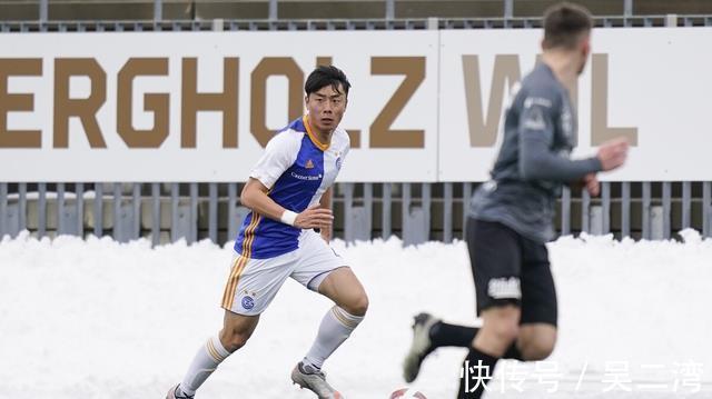 首发|国足飞翼留洋欧洲后被重用,热身赛连续踢首发,未来或锁定主力