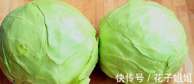干木耳|卷心菜和木耳就是最佳搭档,营养又美味,好吃的不得了!