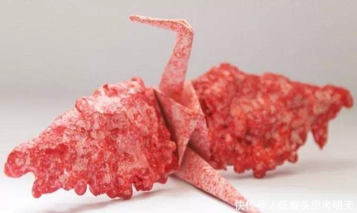 重样|每天折一只千纸鹤,他坚持了1000天不重样,女友被感动到梨花带雨