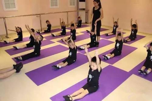 哈特|1岁重达45斤的“米其林宝宝”,现在怎么样了?不出人们所料