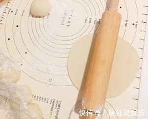 好吃|早餐不要出去买了,10分钟就搞定,营养过瘾,比煎饼果子还好吃