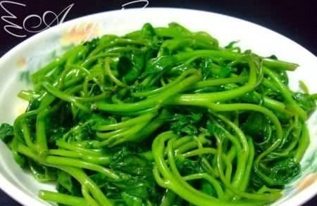 春天一蔬菜，尤其适合女性，排出黑臭宿便，燃脂纤体，吃出好身材