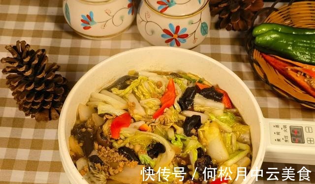 这两种食材是完美搭配，多加点肉未同烧，咸鲜味美很下饭！