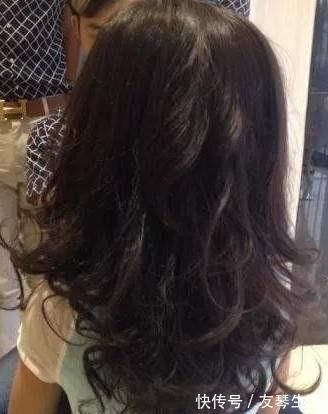 头发|快过年了,90后宝妈带娃烫头被批评,到底能不能给孩子烫头发